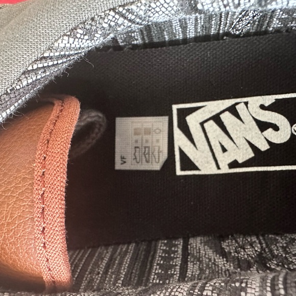 COPY - Vans Men’s - Picture 6 of 10